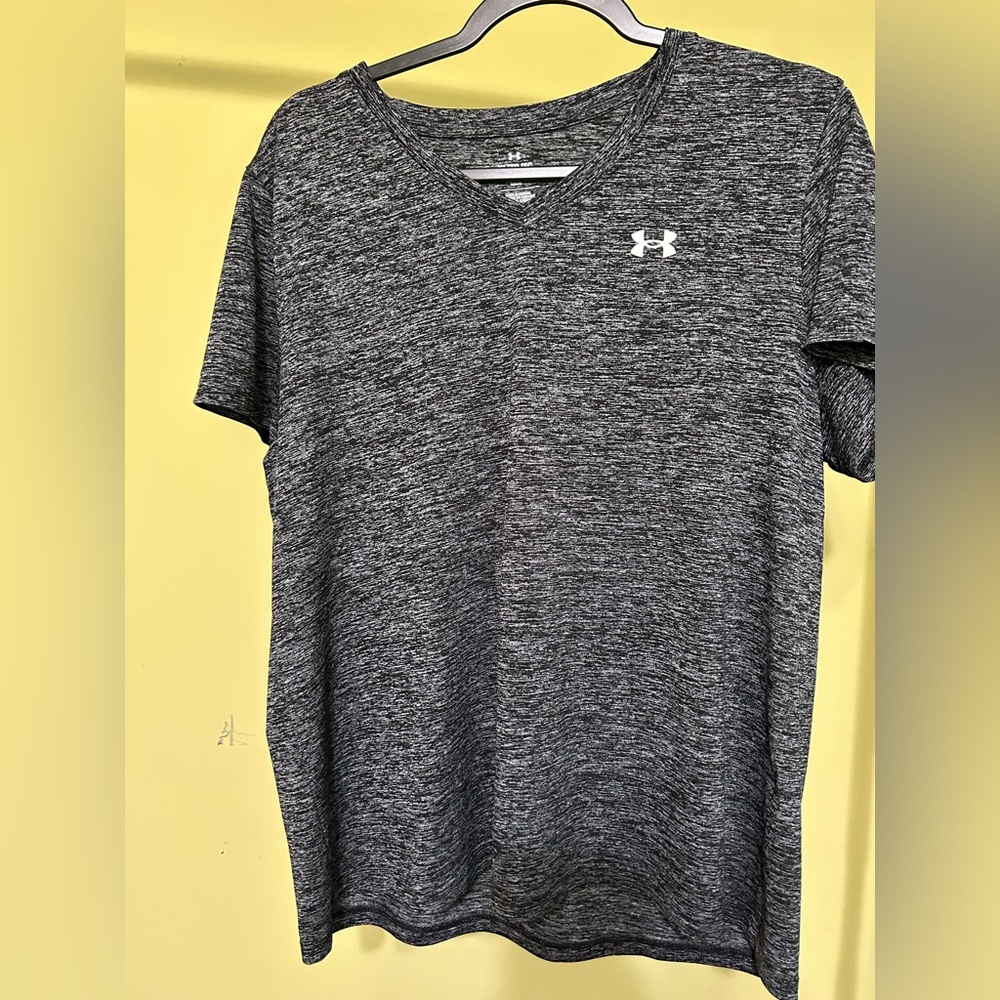 Under Armour Black and white V-Neck Tee